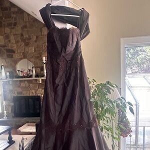 Elegant Brown Evening Gown (100% silk)